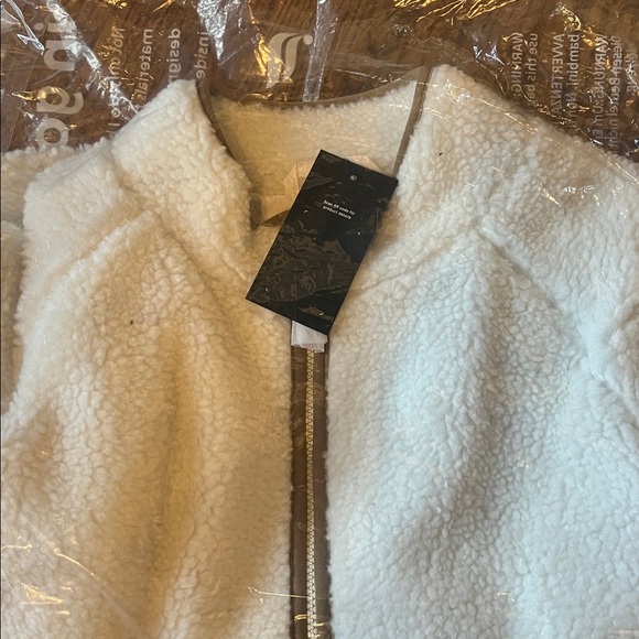 The Summit High Pile Fleece Jacket in Bone, NWT - Picture 8 of 11